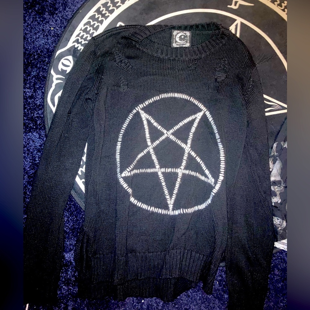 Out of print size medium killstar pentagram sweater